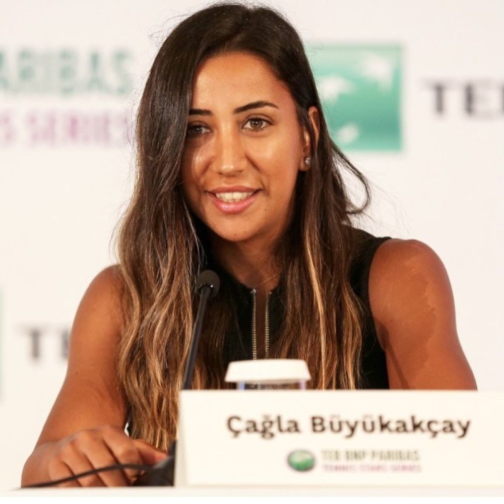 Çağla Büyükakçay