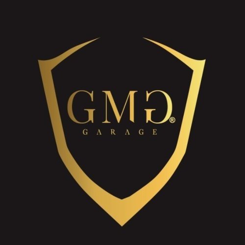 G M G G A R A G E CAR WRAP